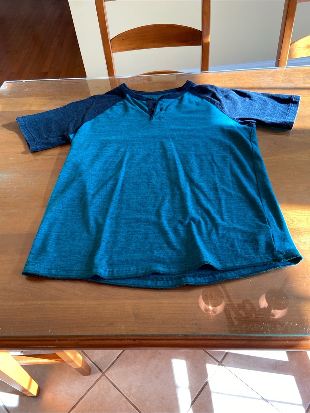 American Eagle Outfitters Teal Body Navy Raglan Henley Tee. Very Soft. M
